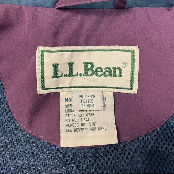 L.L BEAN Wmns VINTAGE PURPLE HOODED WATERPROOF RAIN/UTILITY JACKET SZ Med Petite - Picture 6 of 11